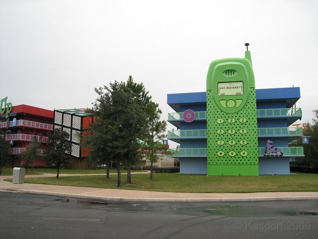 Disney 2010 D1 0480.jpg - January 9-11, 2010 Disney World Florida. Went to run the marathon. Saturday, fly down, check in, go to Expo to pick up packet, then to see Blue Man Group in the evening.